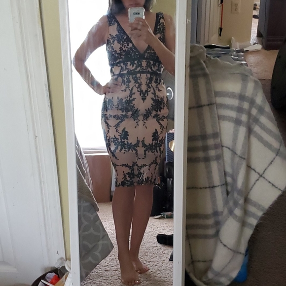 Bardot Lace Dress - Picture 2 of 5